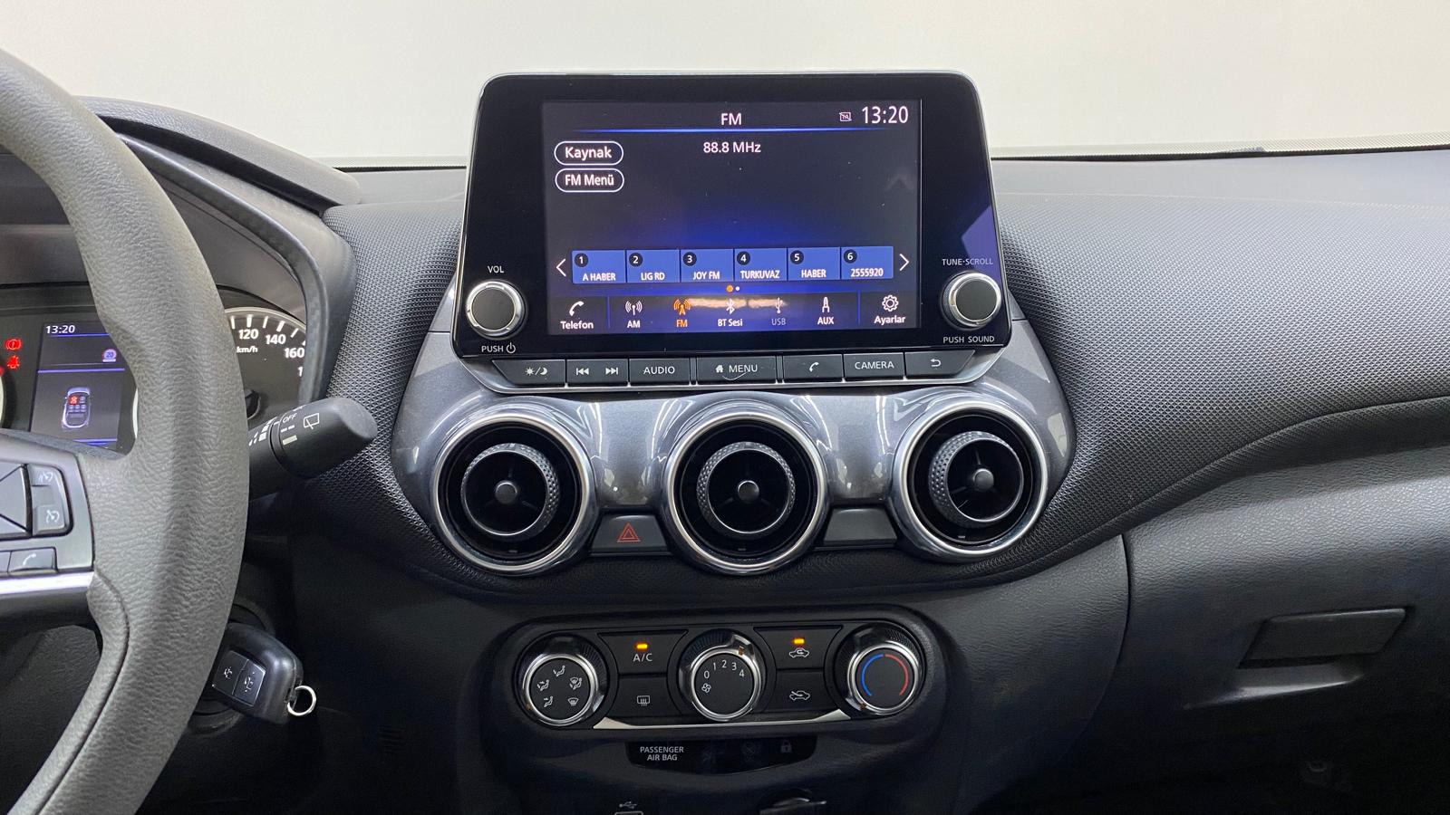 NISSAN JUKE 19
